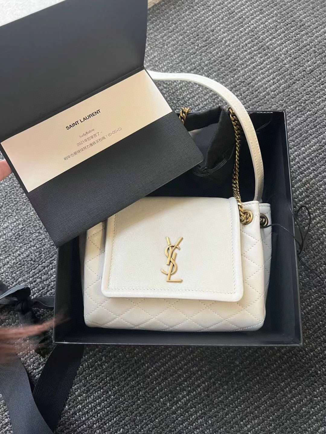 생로랑   여자 가방 672738