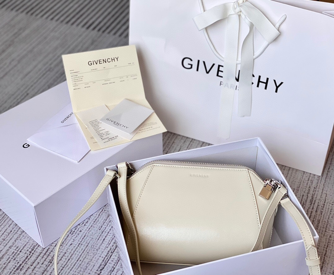 지방시 안티고나 여자가방