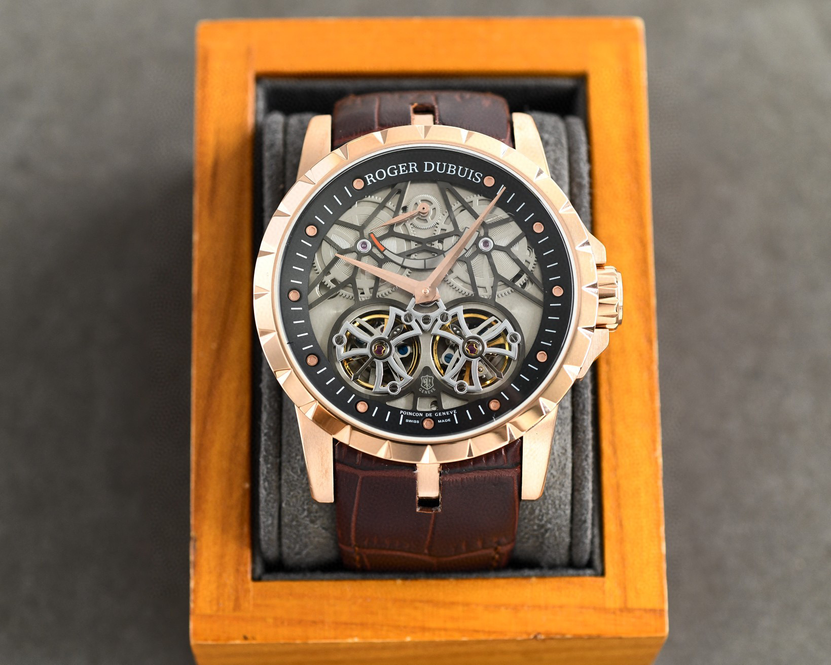 로저드뷔 A급 남자시계 4컬러