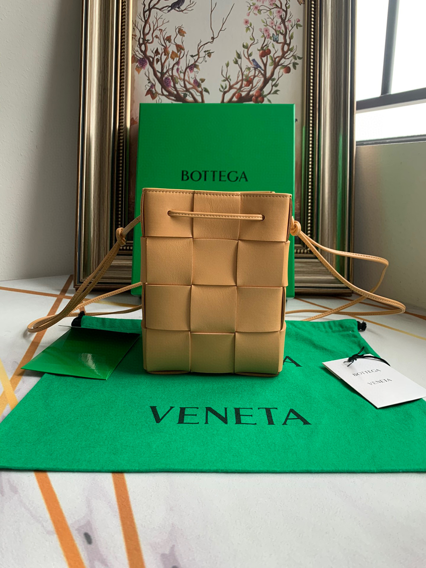 보테가베네타 여자가방 라지  680218