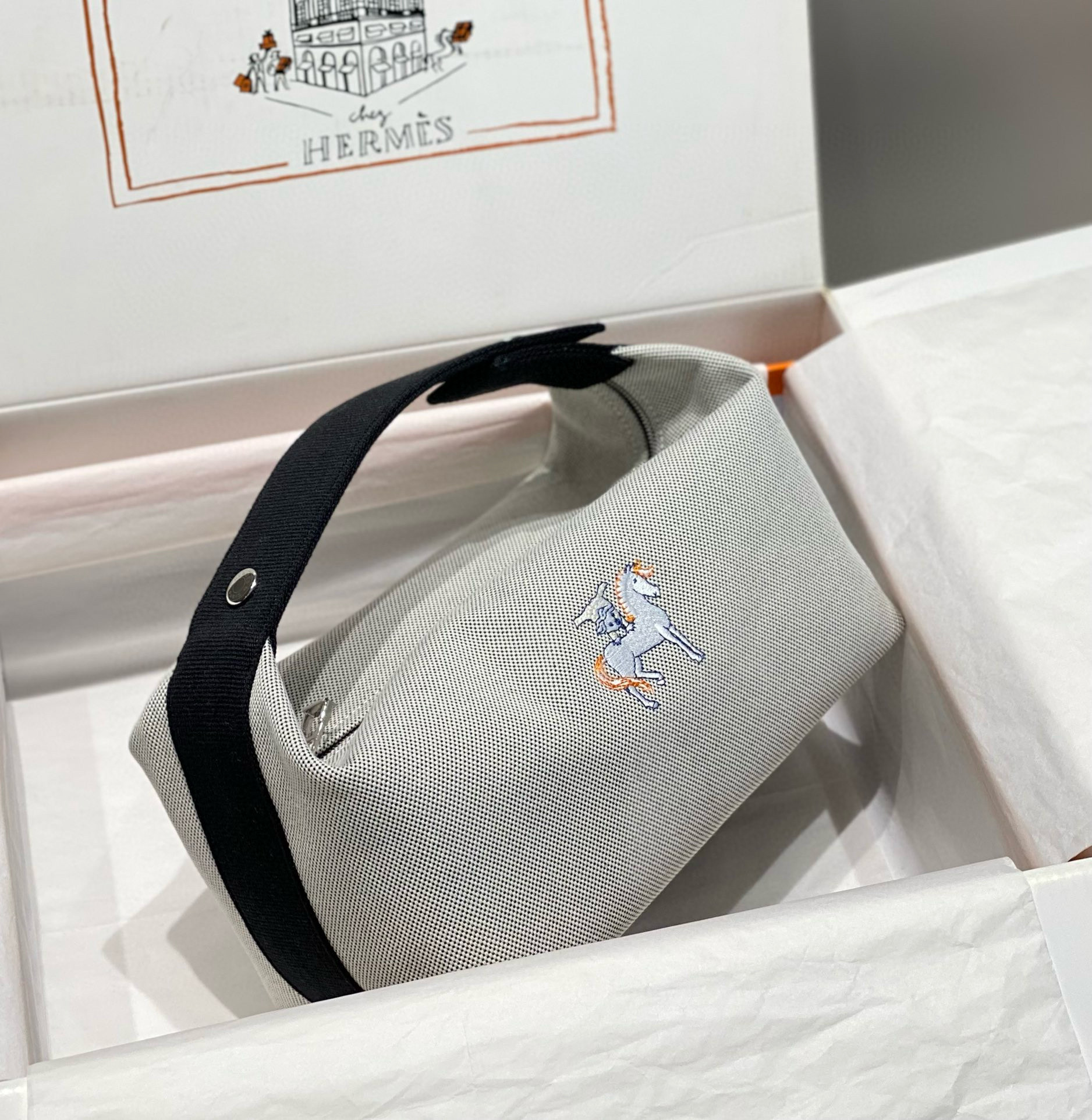 에르메스 브리드 어 브랙 파우치가방