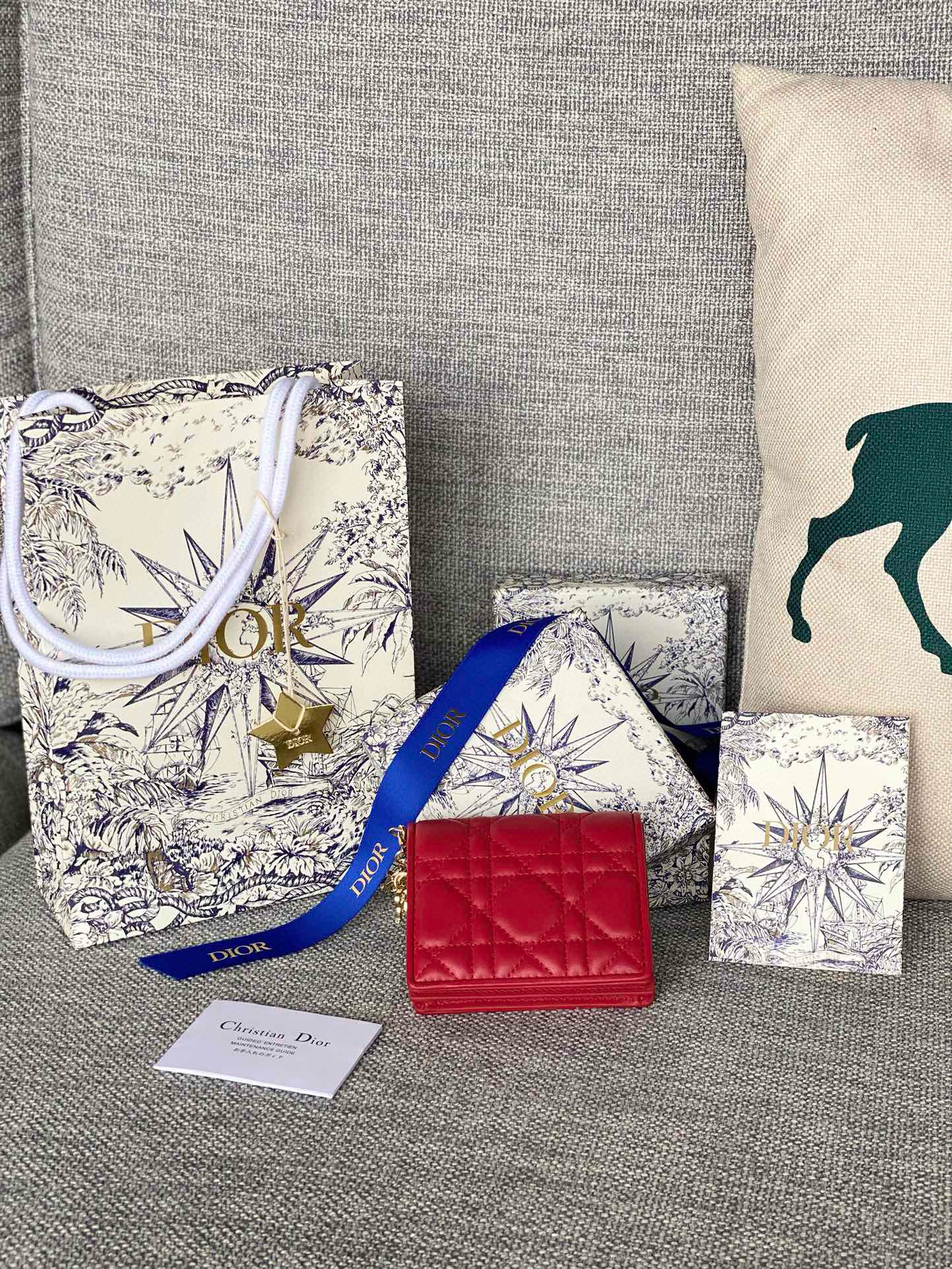 디올 여자 지갑 S01780