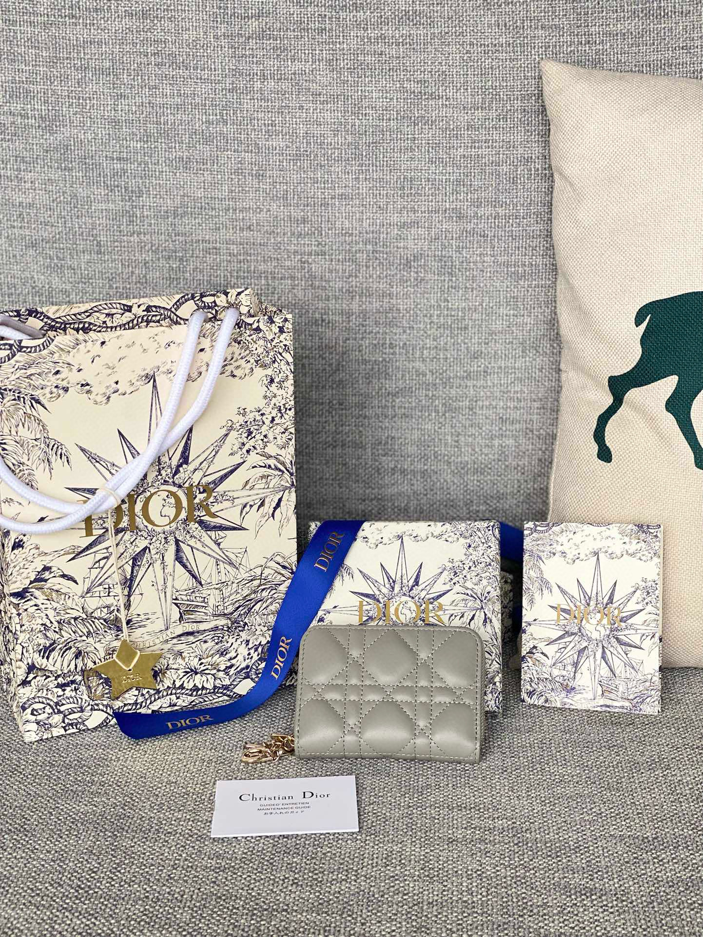 디올 머니클립 s0985