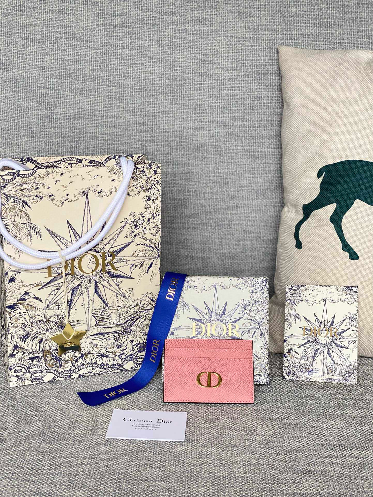 디올 카드지갑 S2152