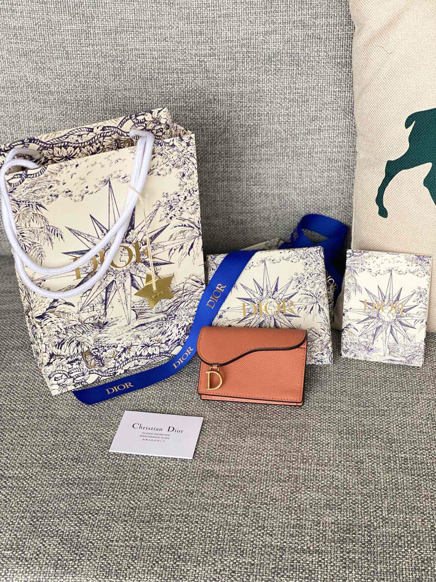 디올 카드지갑  S5611