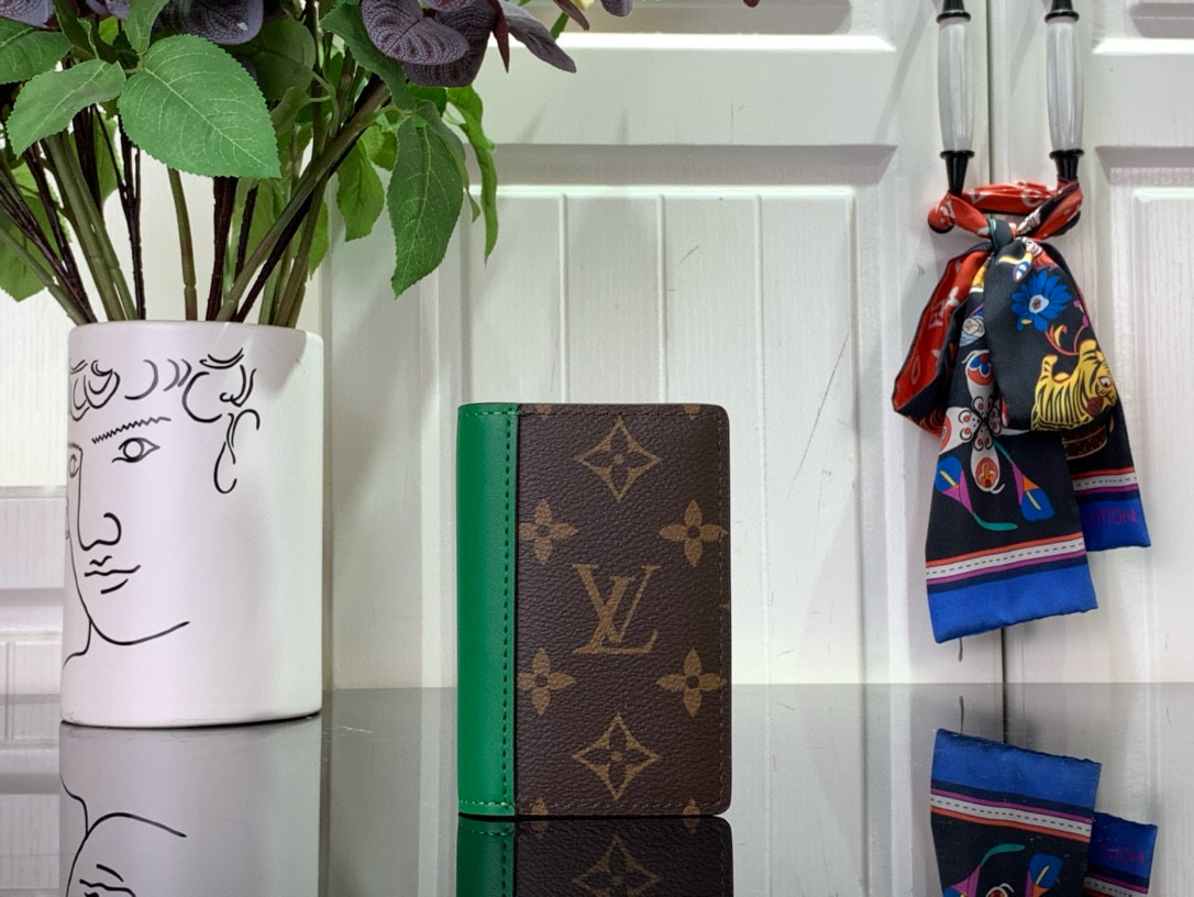 루이비통 여자 지갑   M82955