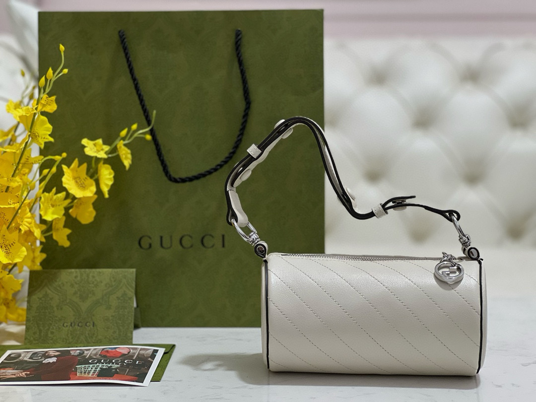 구찌 여자가방 스몰 760170