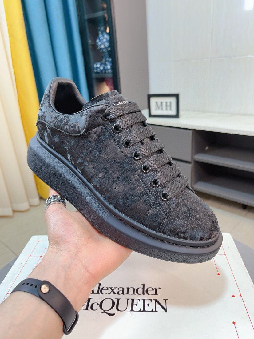 알렉산더 맥퀸 남녀공용 신발 운동화