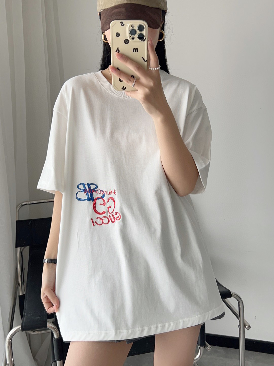 발렌시아가 남녀공용 반팔티