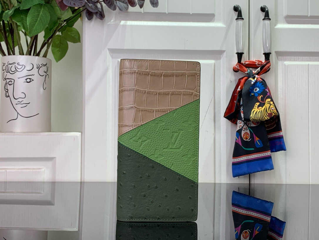 루이비통 남여공용 장지갑 M84668