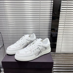 발렌티노 남녀공용 스니커즈 신발 운동화