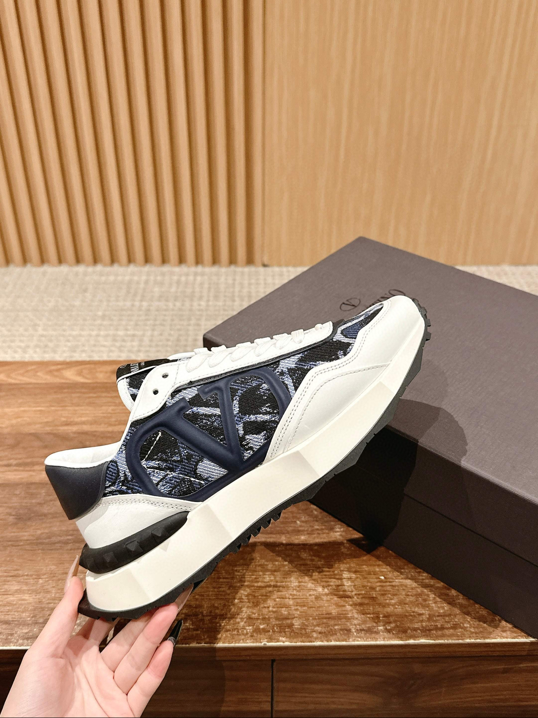 발렌티노 남자 스니커즈 신발 운동화