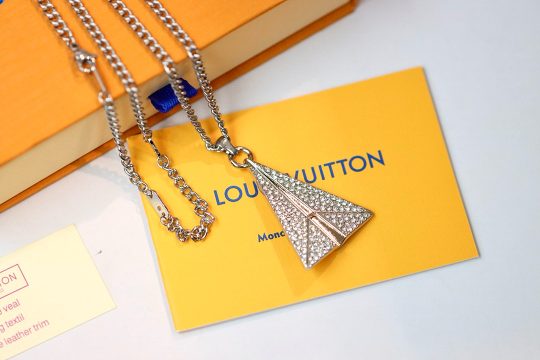 루이비통 목걸이