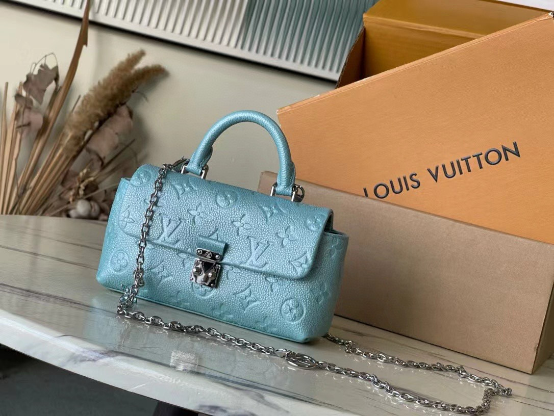 루이비통 M12211 여자가방