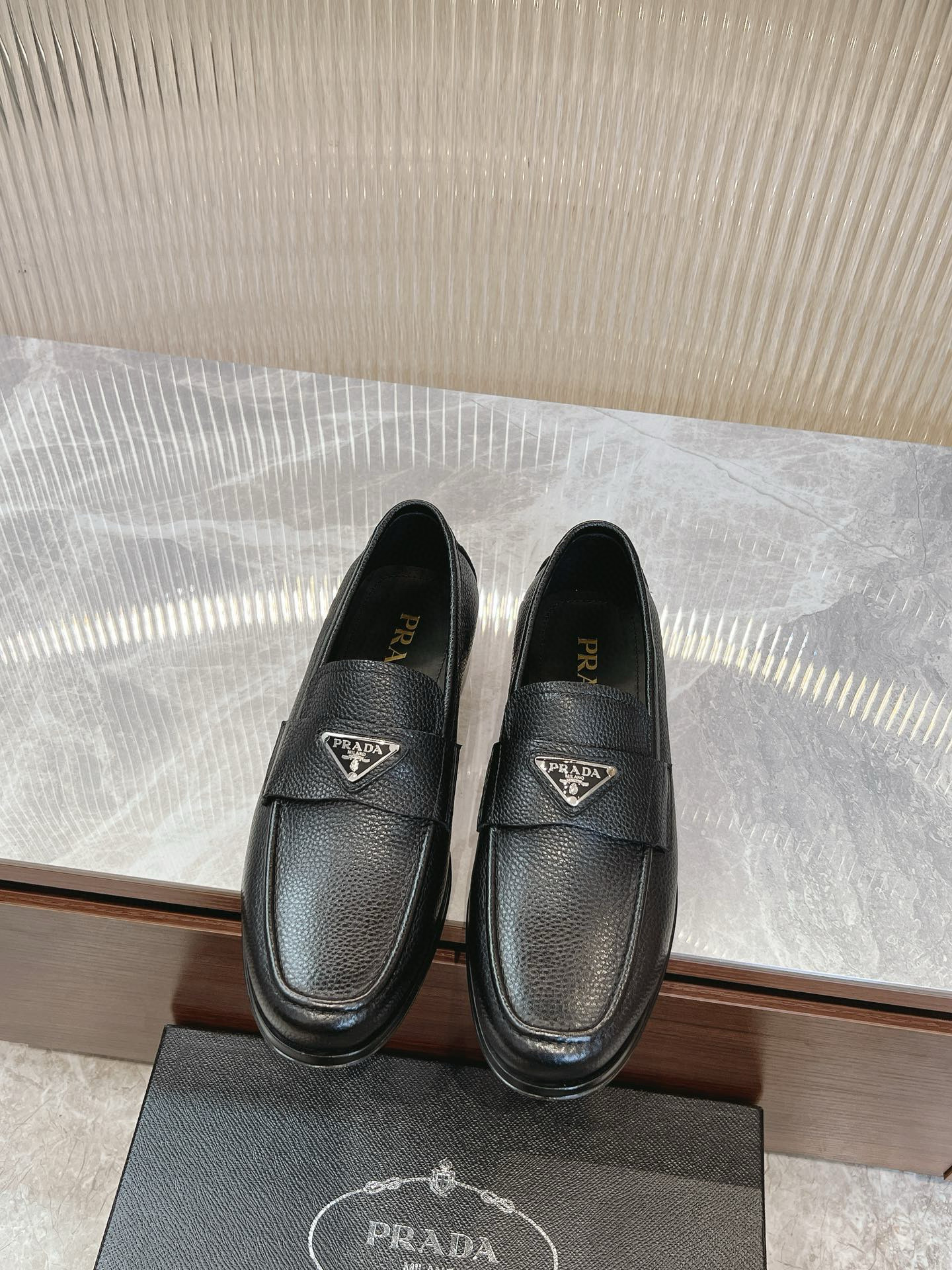 프라다 남자 구두