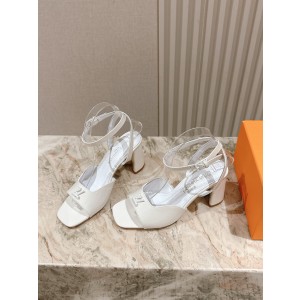 루이비통 여자 샌들 8.5cm