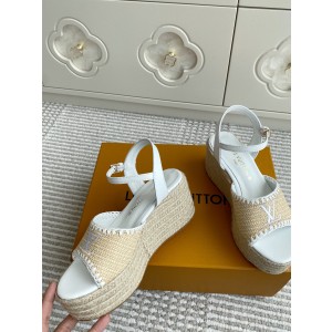 루이비통 여자 샌들 7.5cm