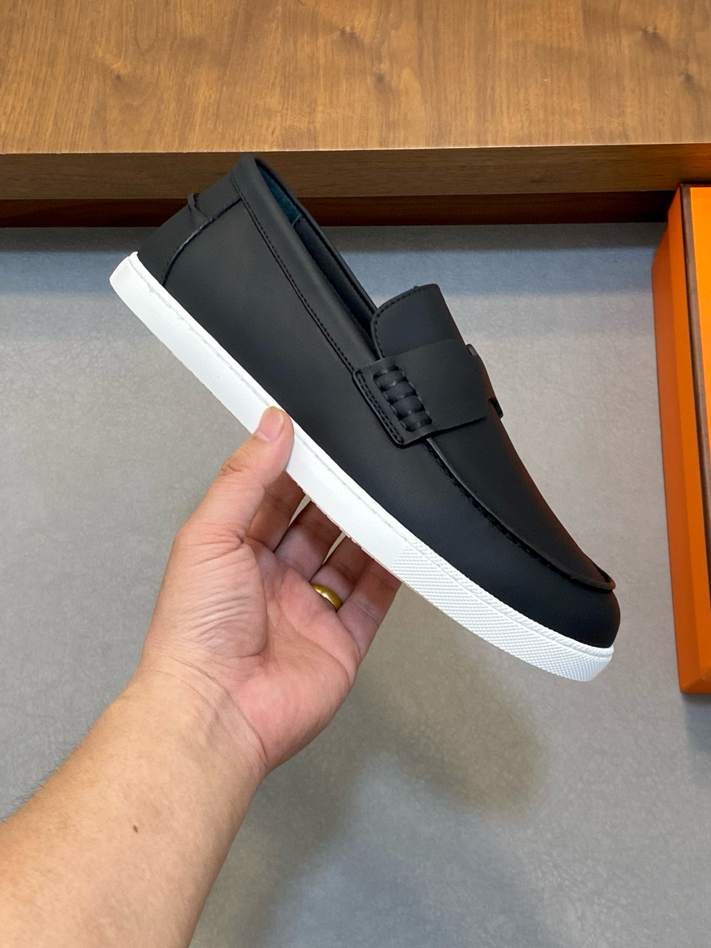 에르메스 남자 신발 운동화 스니커즈