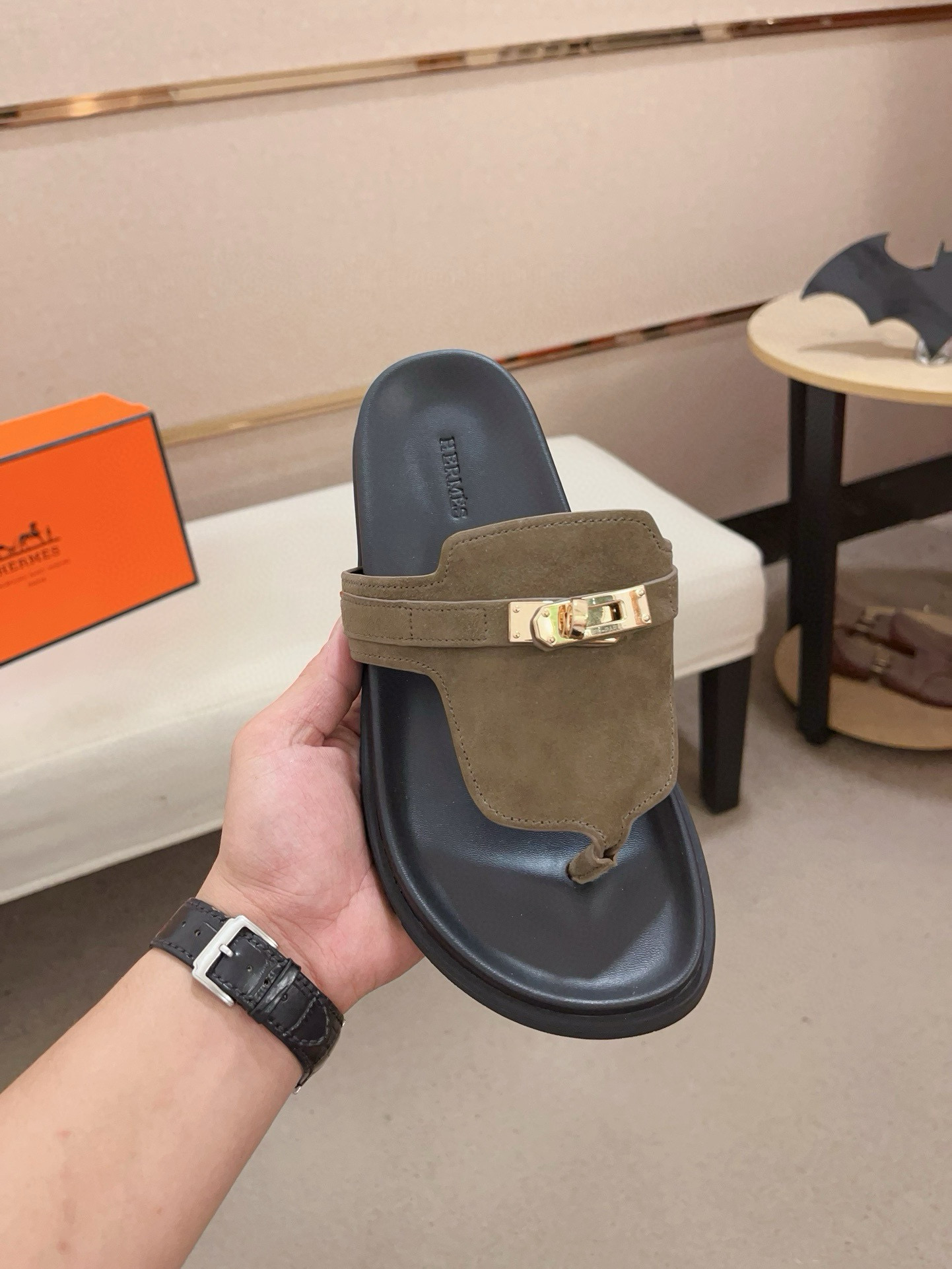에르메스 남자 슬리퍼