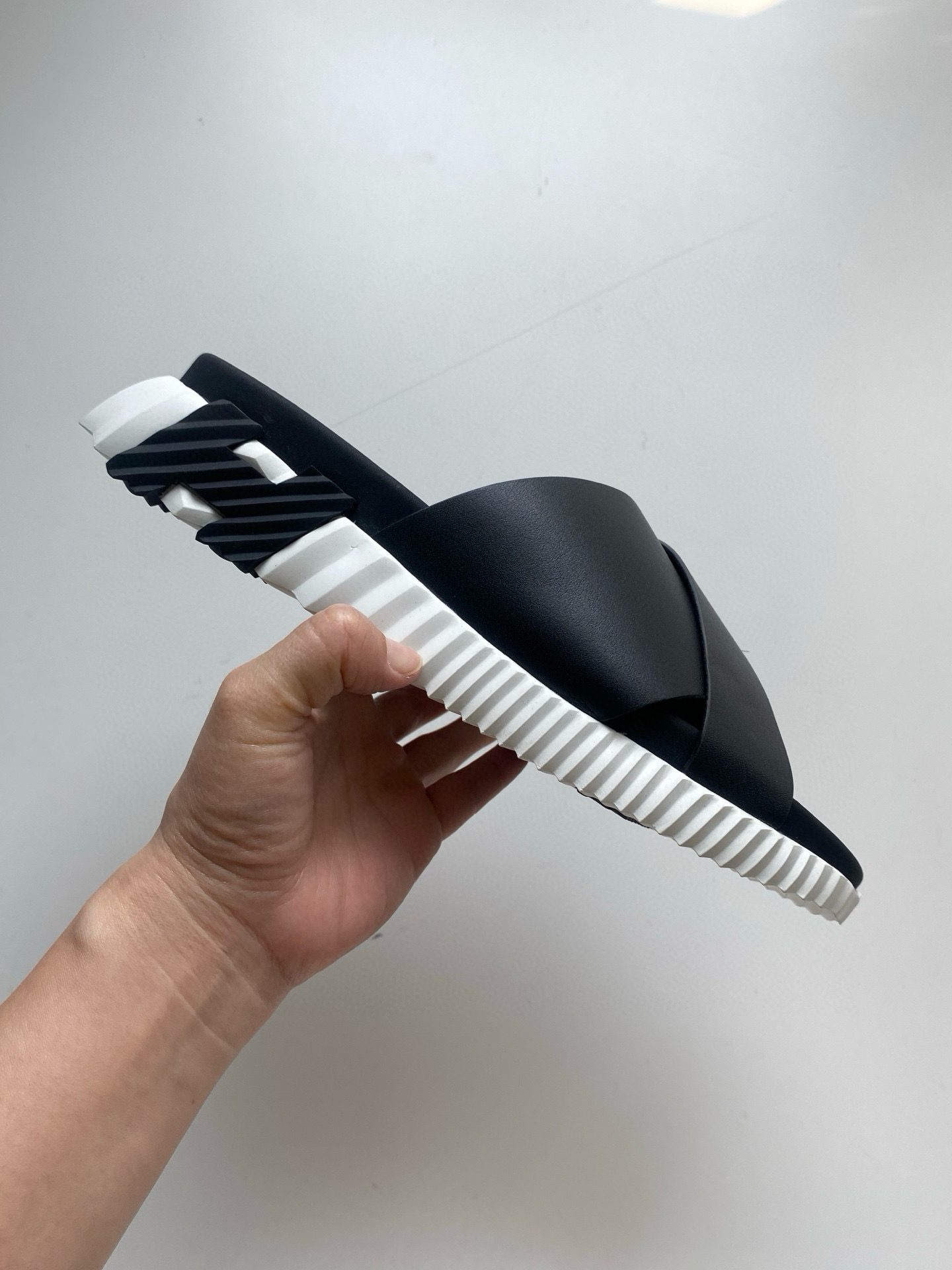 에르메스 남자 슬리퍼