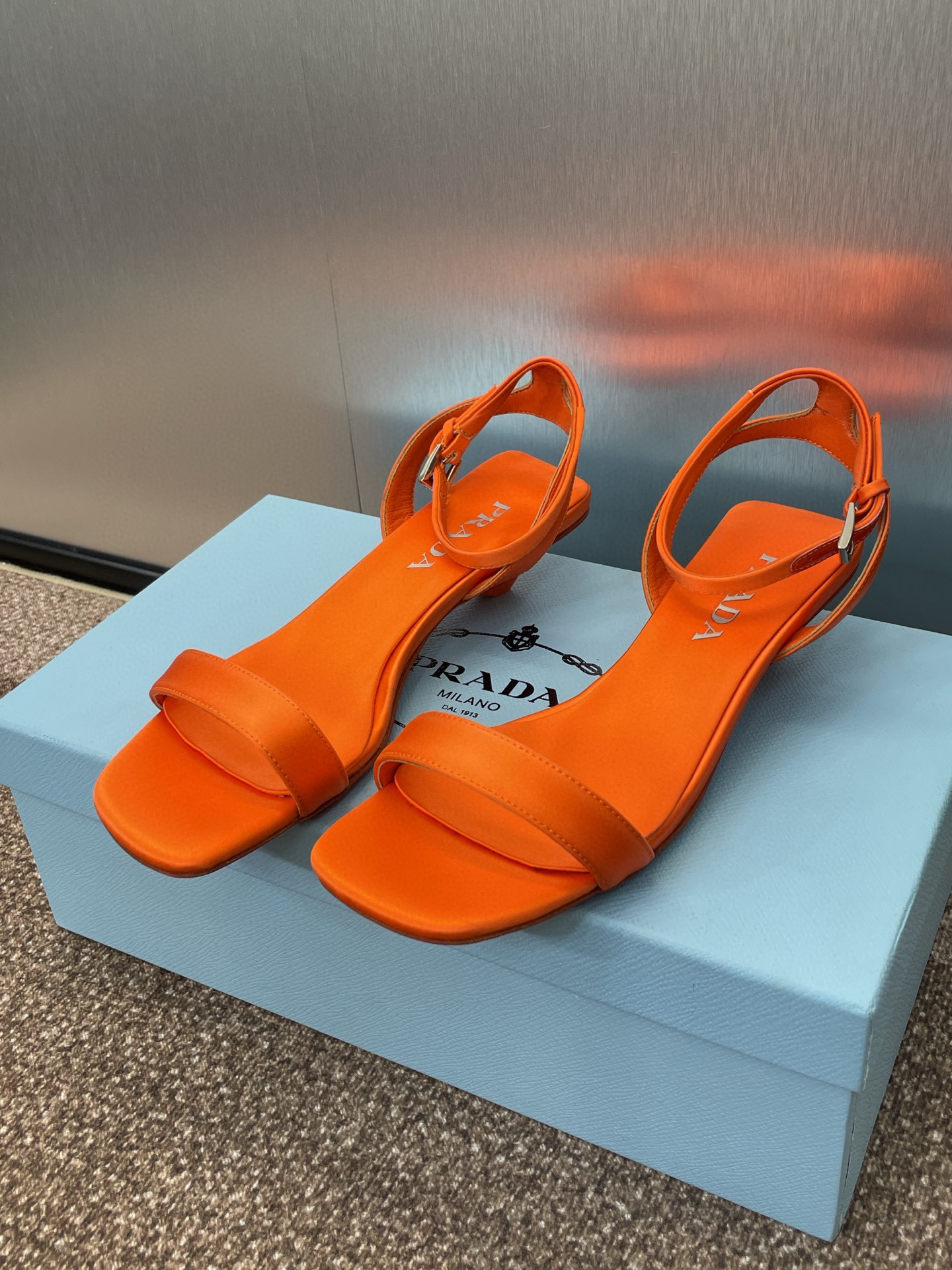 프라다 여자 샌들 3.5cm
