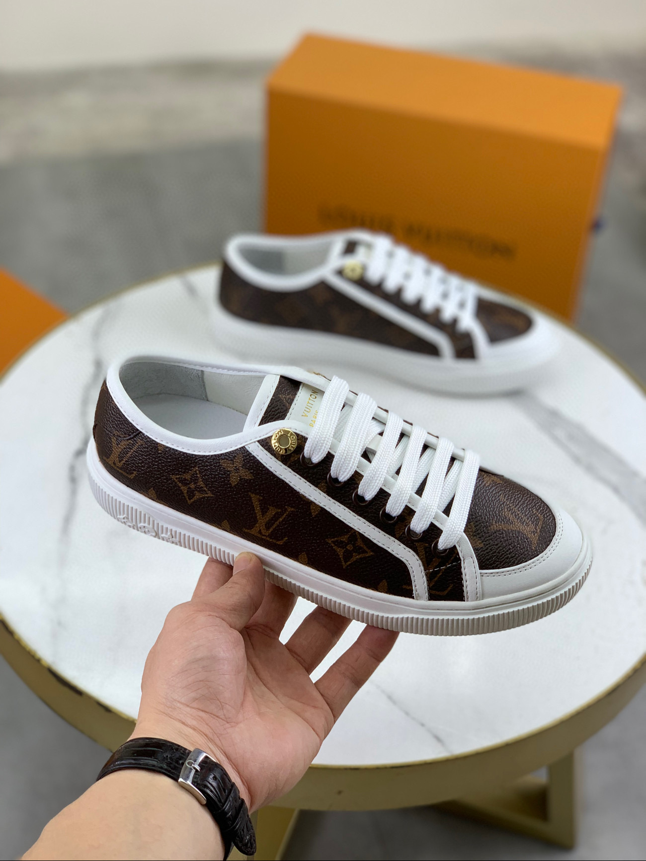 루이비통 남녀공용 신발 운동화 스니커즈