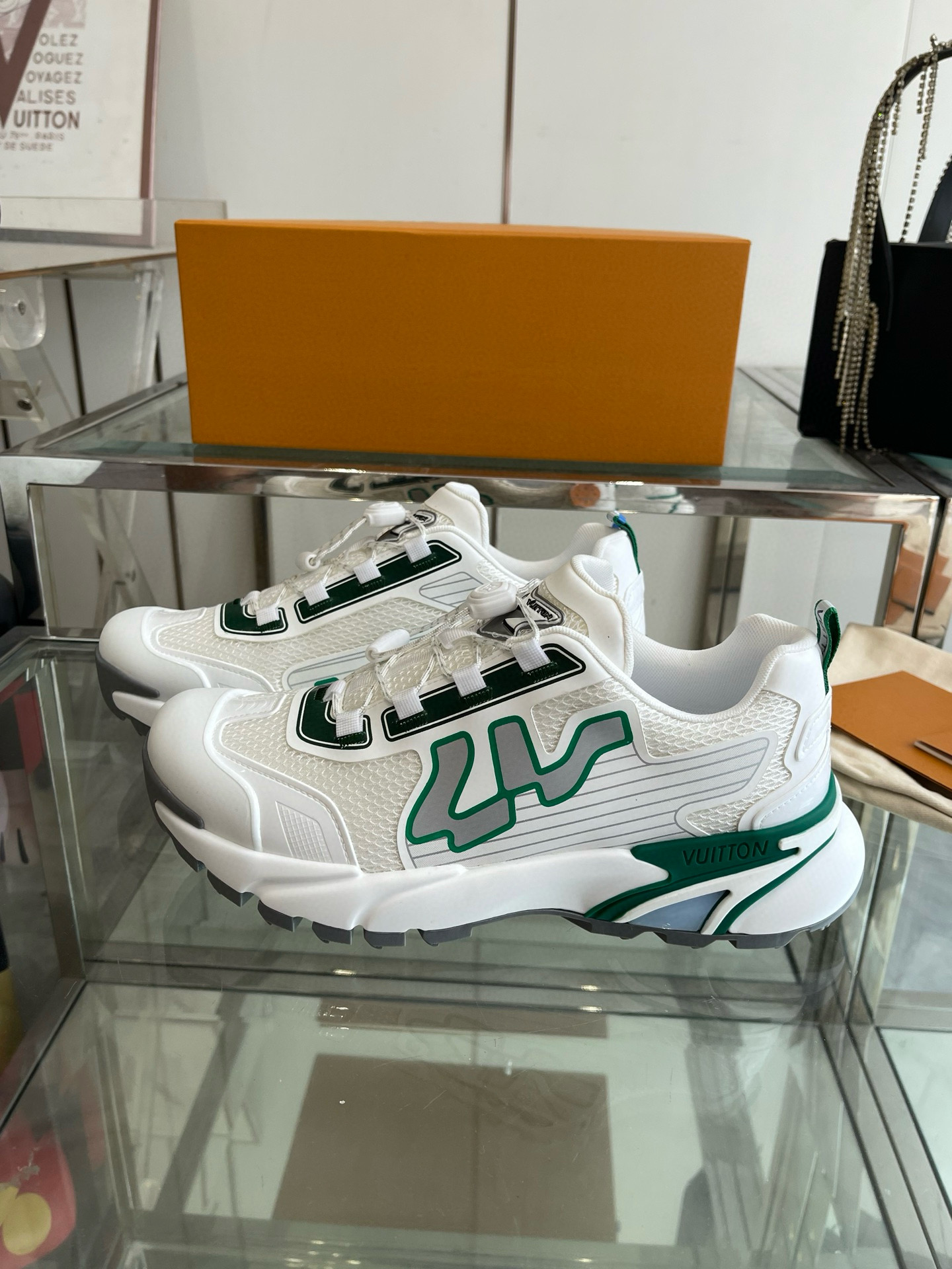 루이비통 4cm 남자 신발 운동화 스니커즈