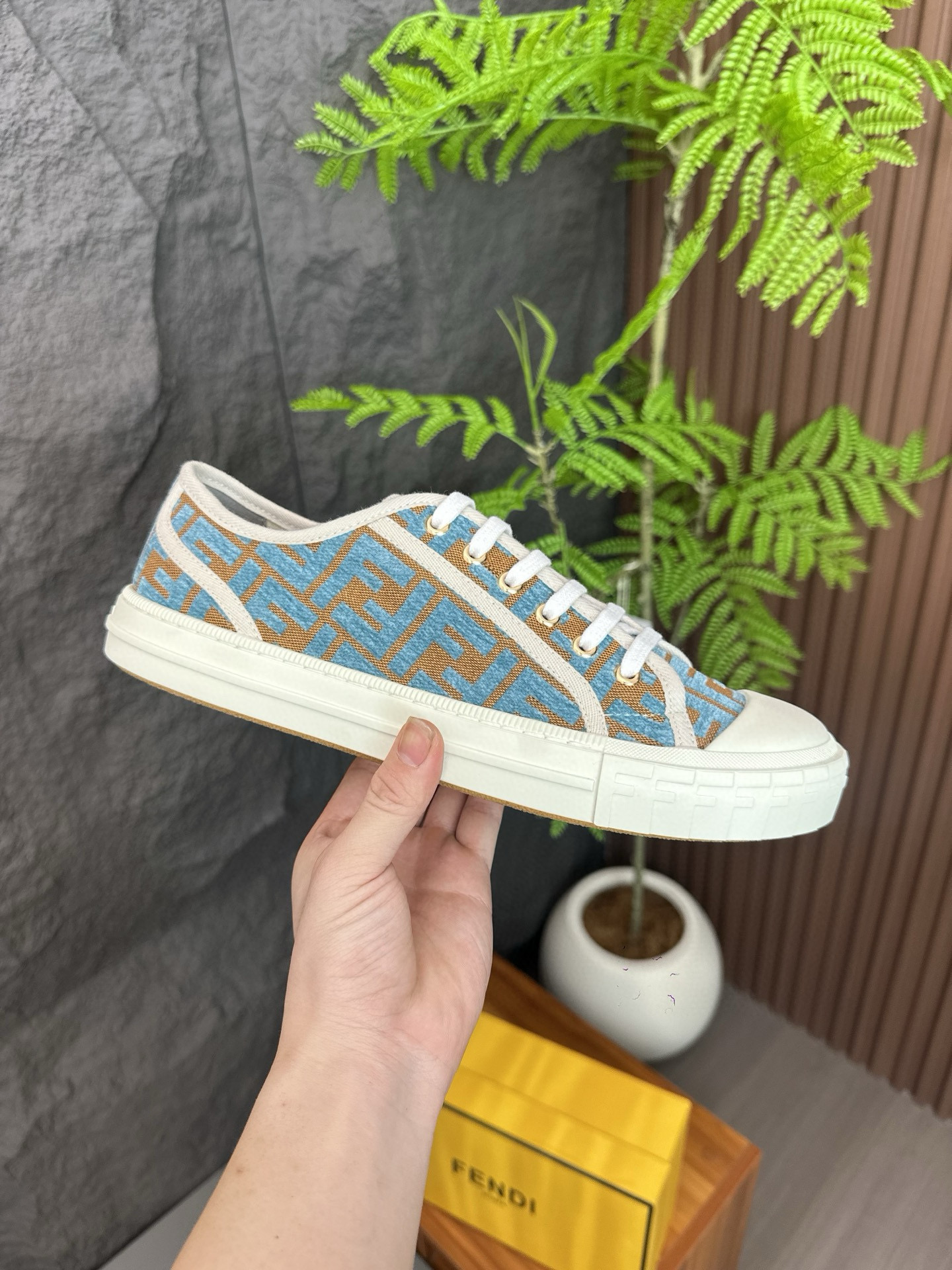 펜디 남녀공용 신발 운동화 스니커즈