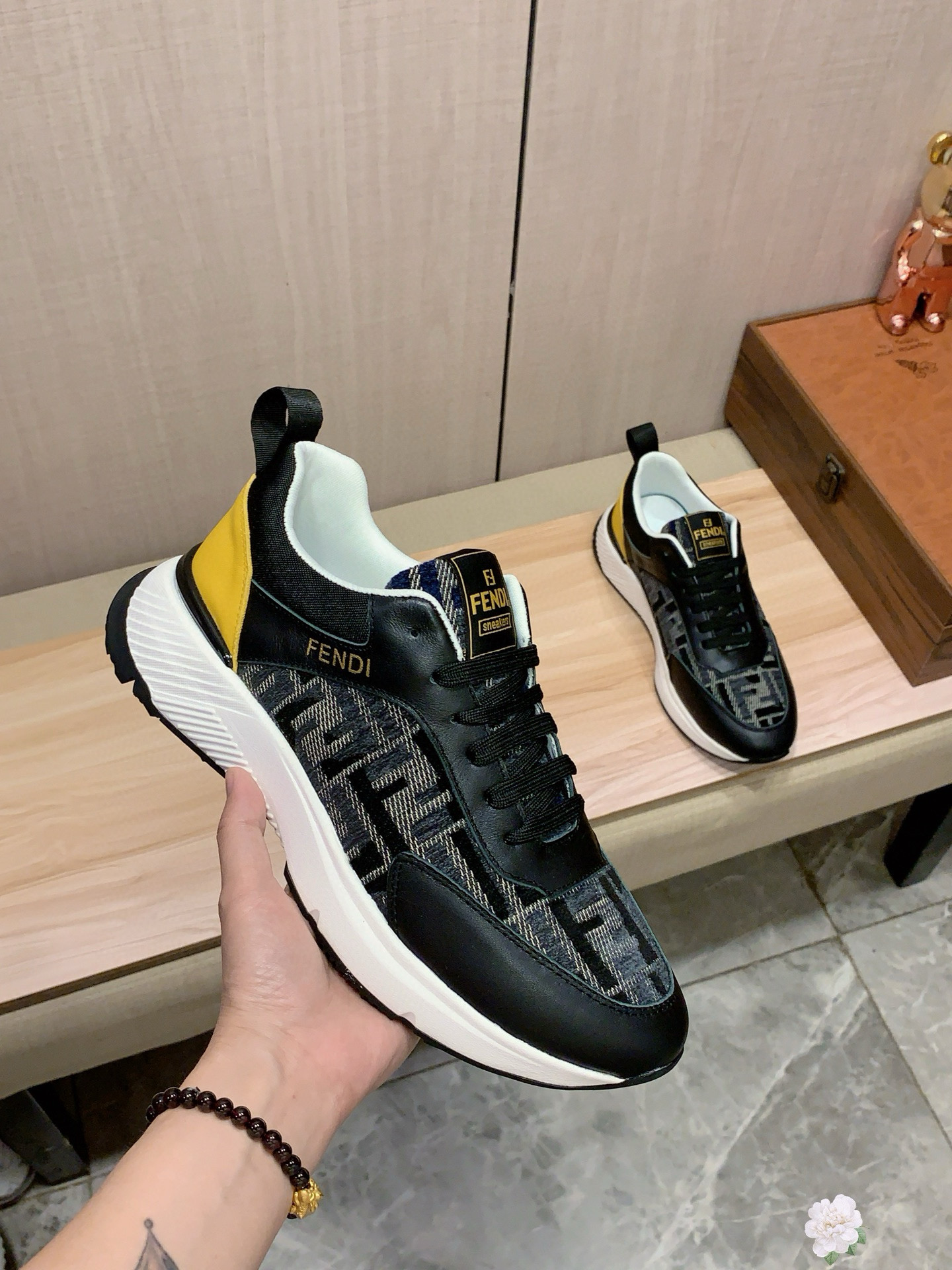 펜디 남자신발 운동화 스니커즈