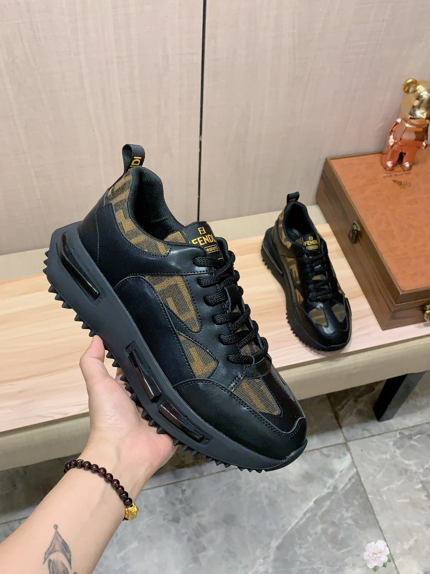 펜디 남자신발 운동화 스니커즈