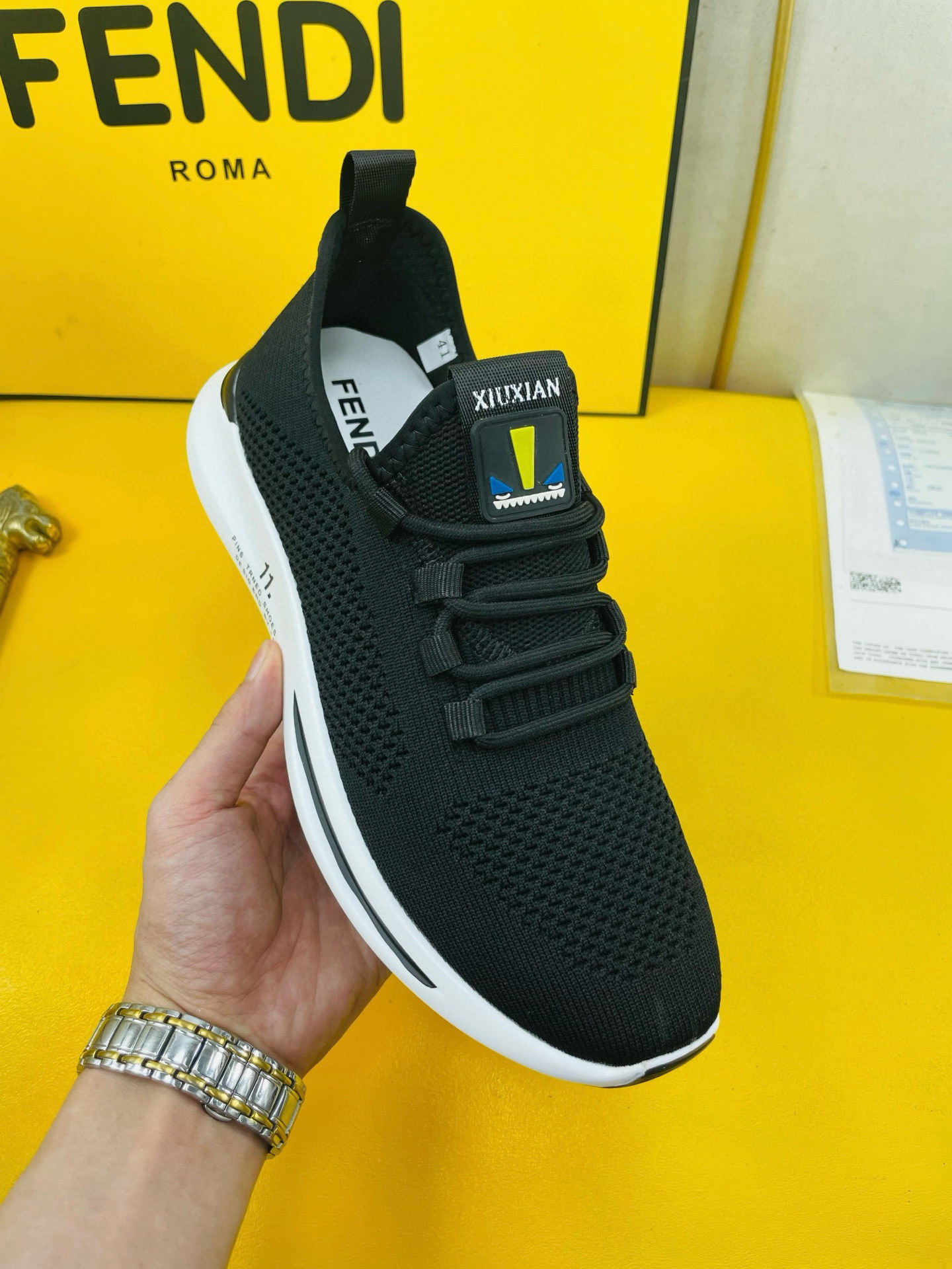 펜디 남자신발 운동화 스니커즈