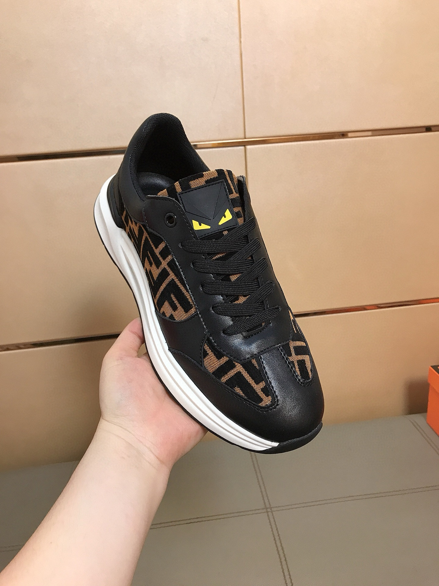 펜디 남자신발 운동화 스니커즈