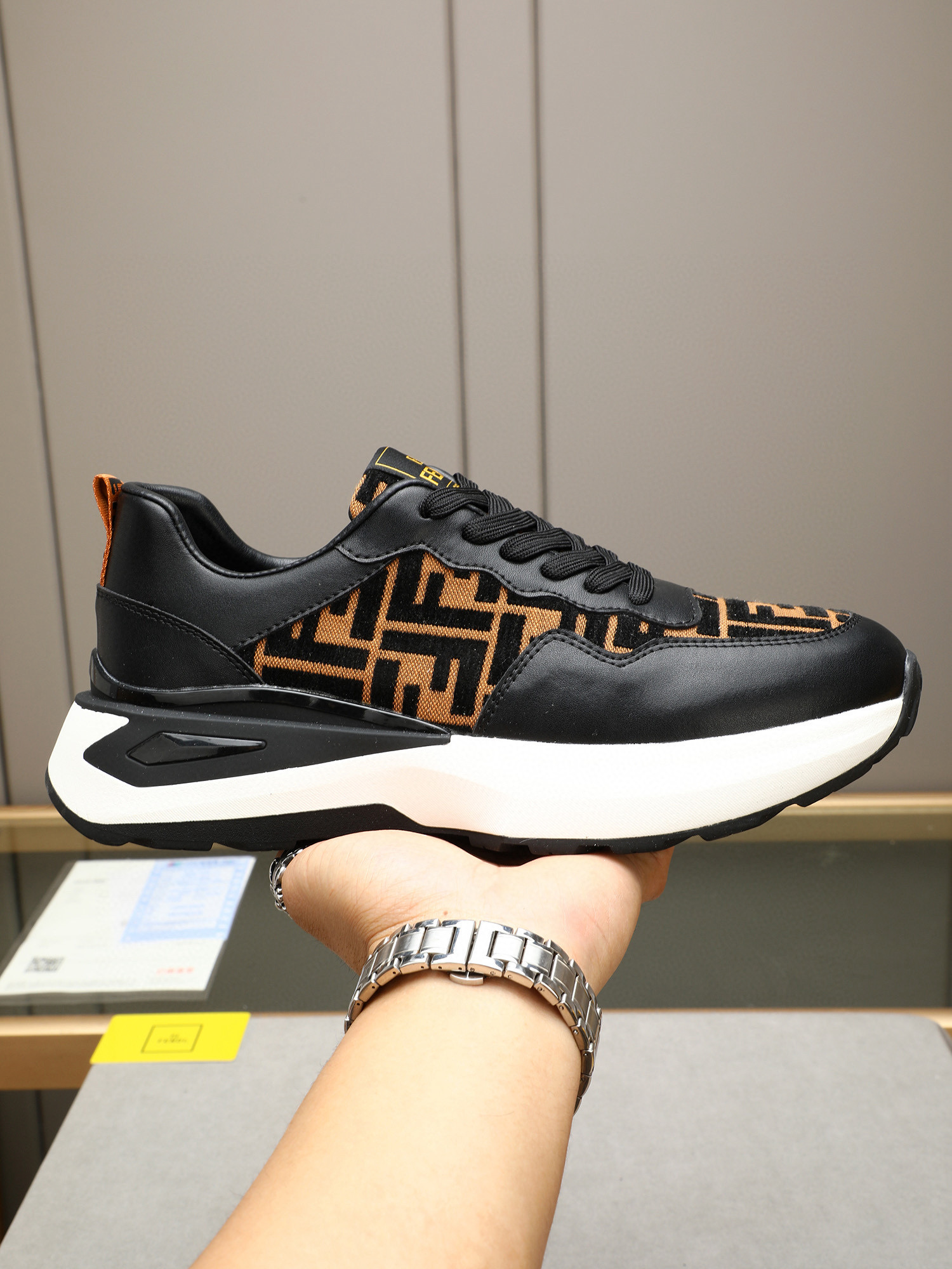 펜디 남자신발 운동화 스니커즈