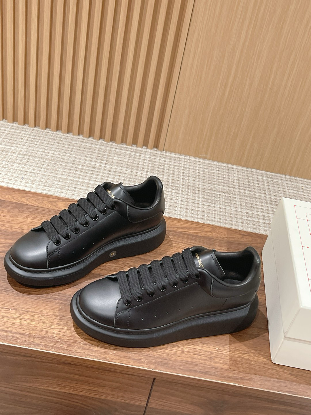 알렉산더 맥퀸 남녀공용 신발 운동화 스니커즈