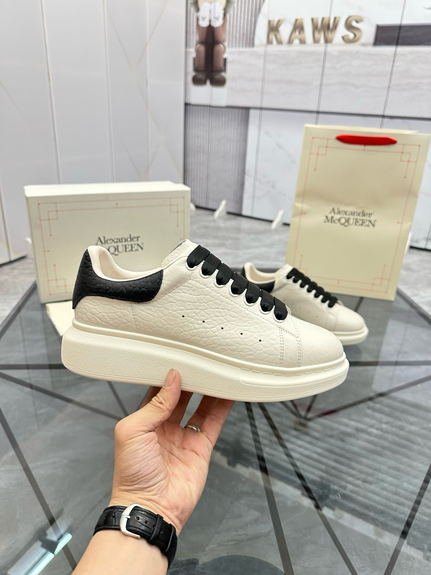 알렉산더 맥퀸 남녀공용 신발 운동화 스니커즈