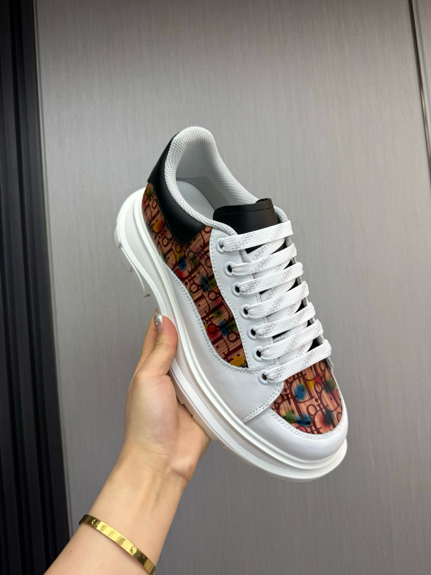 알렉산더 맥퀸 남녀공용 신발 운동화 스니커즈