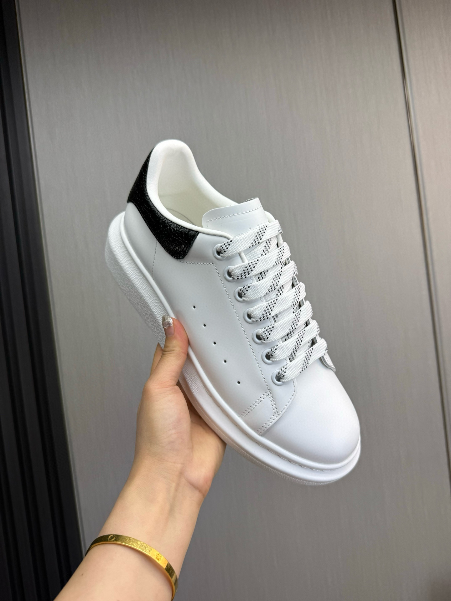 알렉산더 맥퀸 남녀공용 신발 운동화 스니커즈