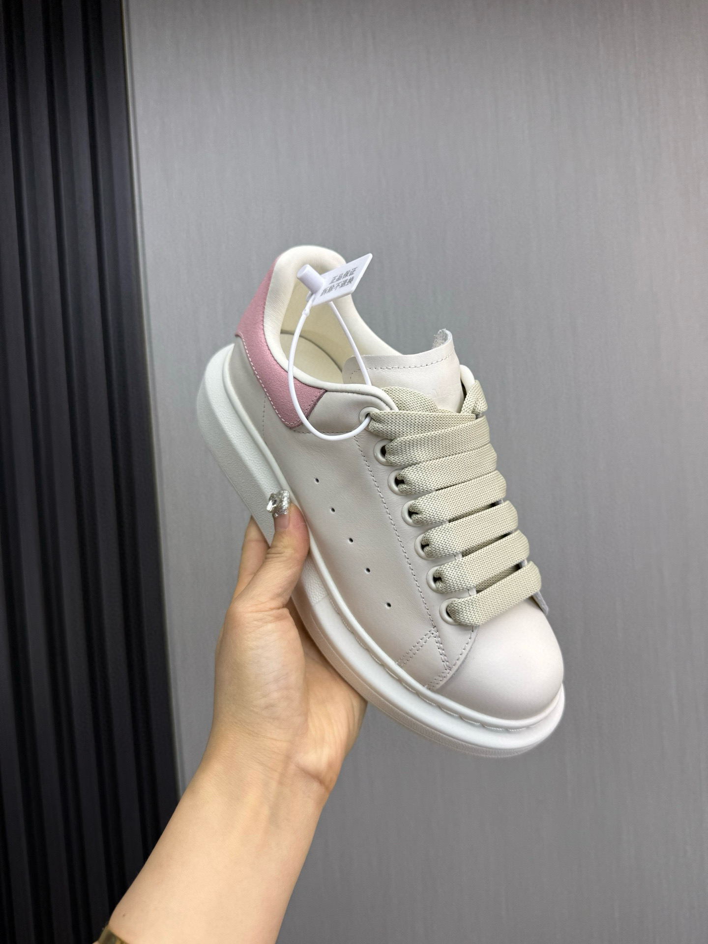 알렉산더 맥퀸 남녀공용 신발 운동화 스니커즈