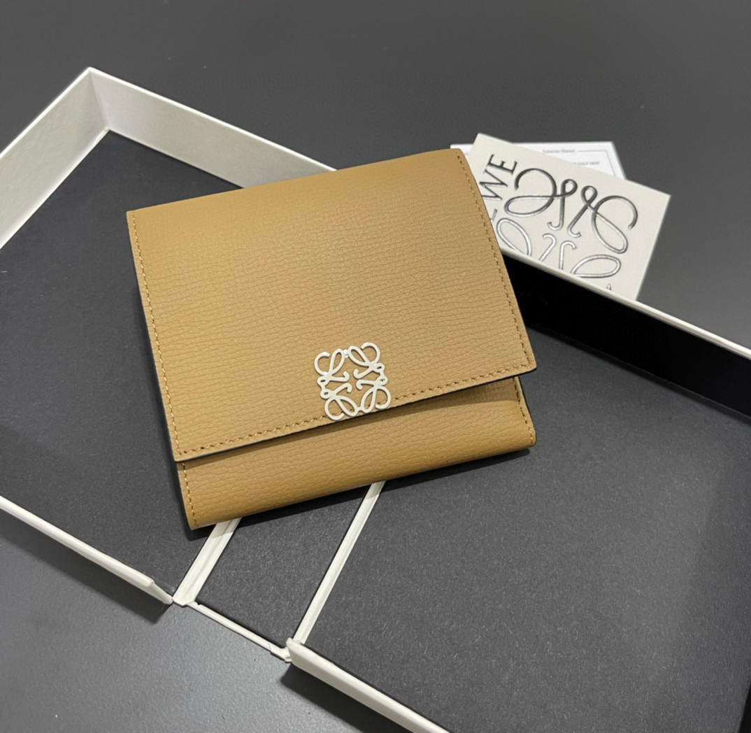 로에베 여자 반지갑