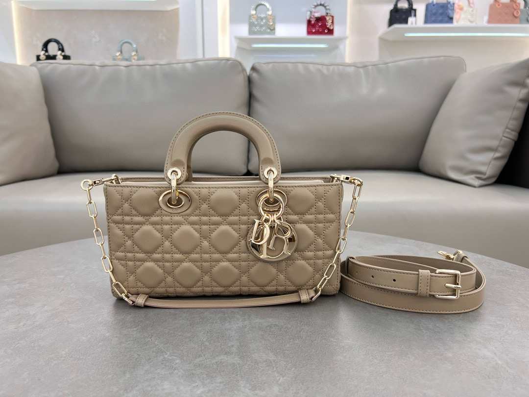 디올 M0540 레이디 백 여자가방