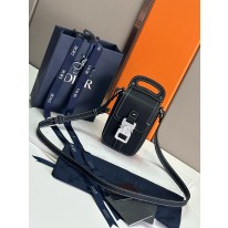 디올 남자가방
