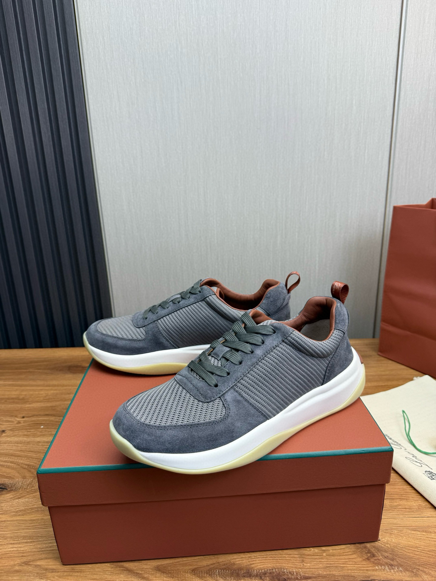 로로피아나 남자 신발 운동화 스니커즈