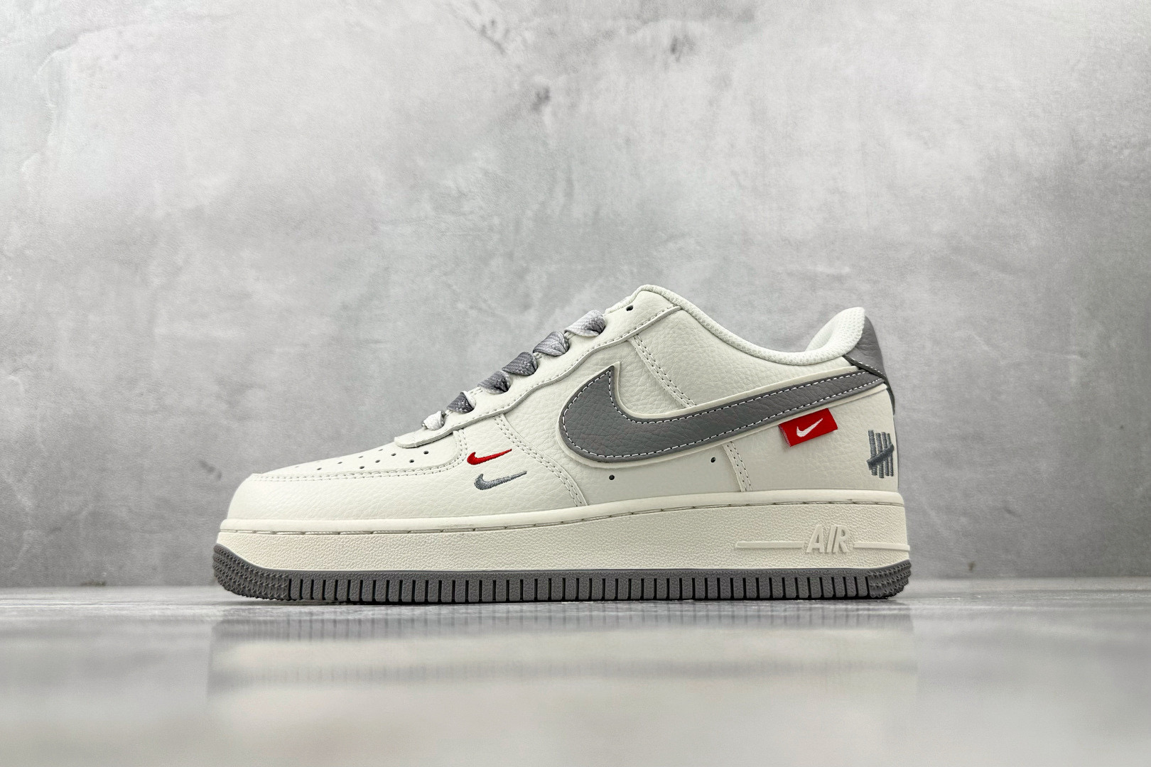 나이키 에어 포스 1 남녀공용 신발 운동화 스니커즈