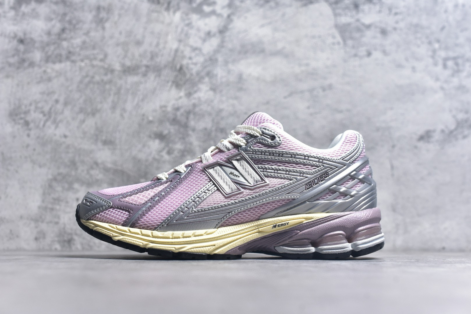 뉴발란스 1906 남녀공용 신발 운동화 스니커즈