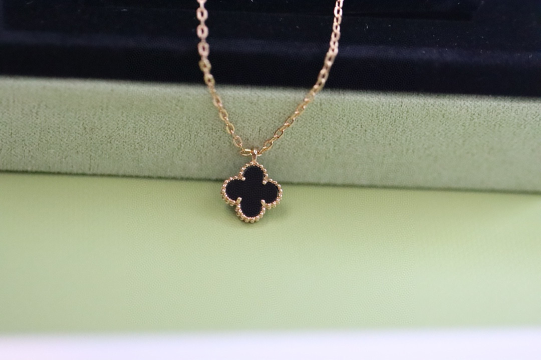 반클리프앤아펠 목걸이