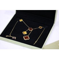 반클리프앤아펠 목걸이