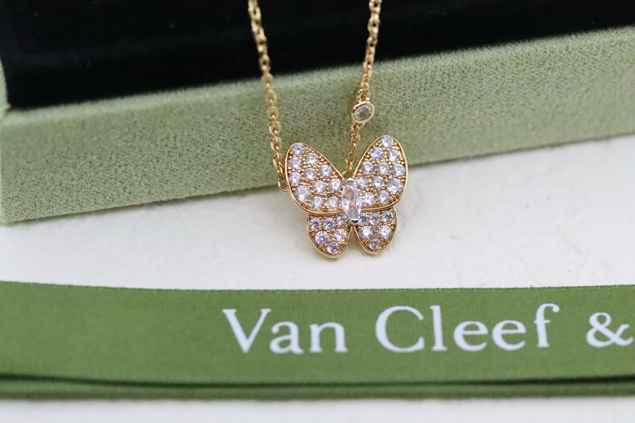 반클리프앤아펠 목걸이