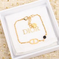 디올 목걸이