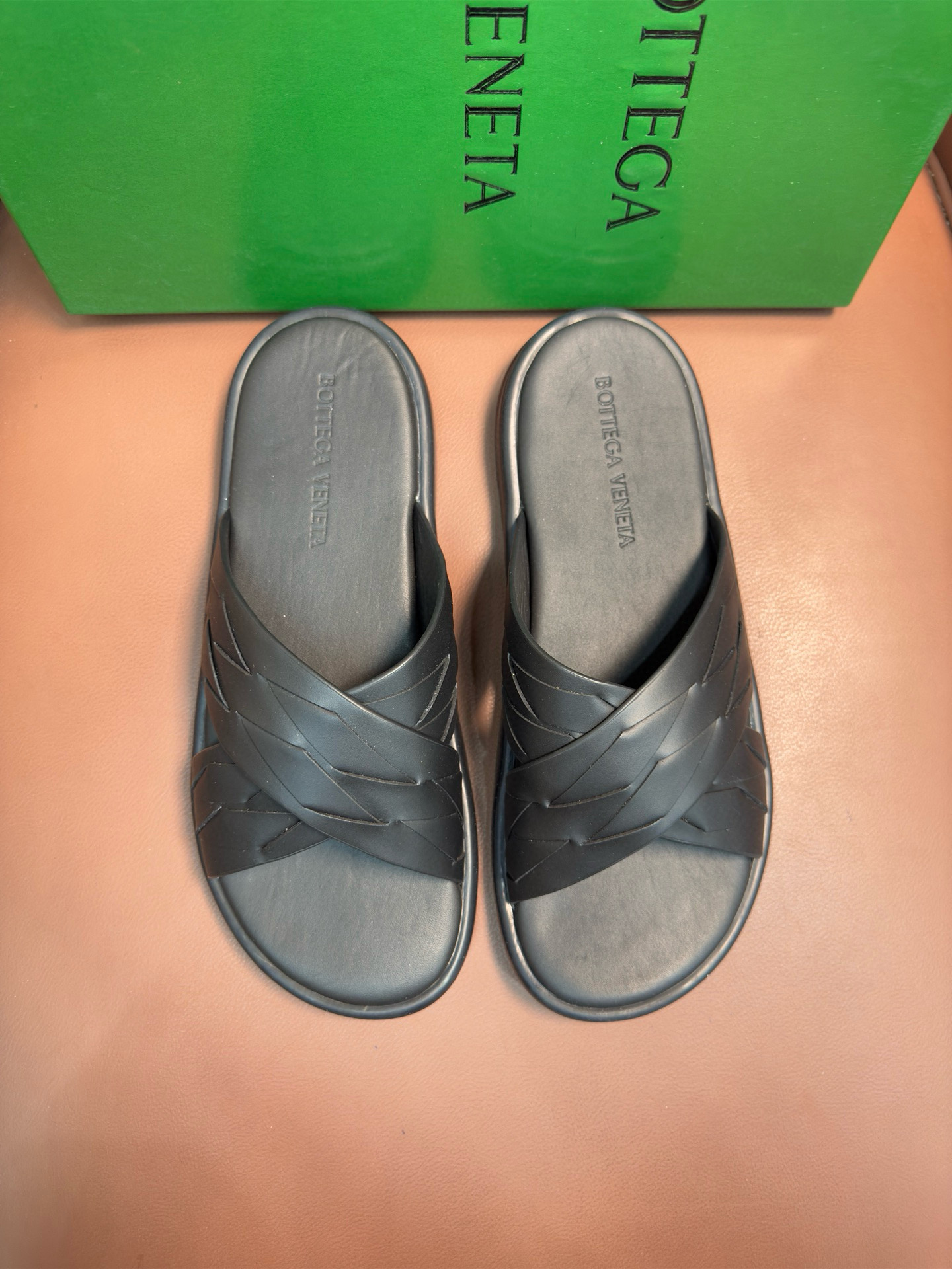 보테가베네타 남자 슬리퍼