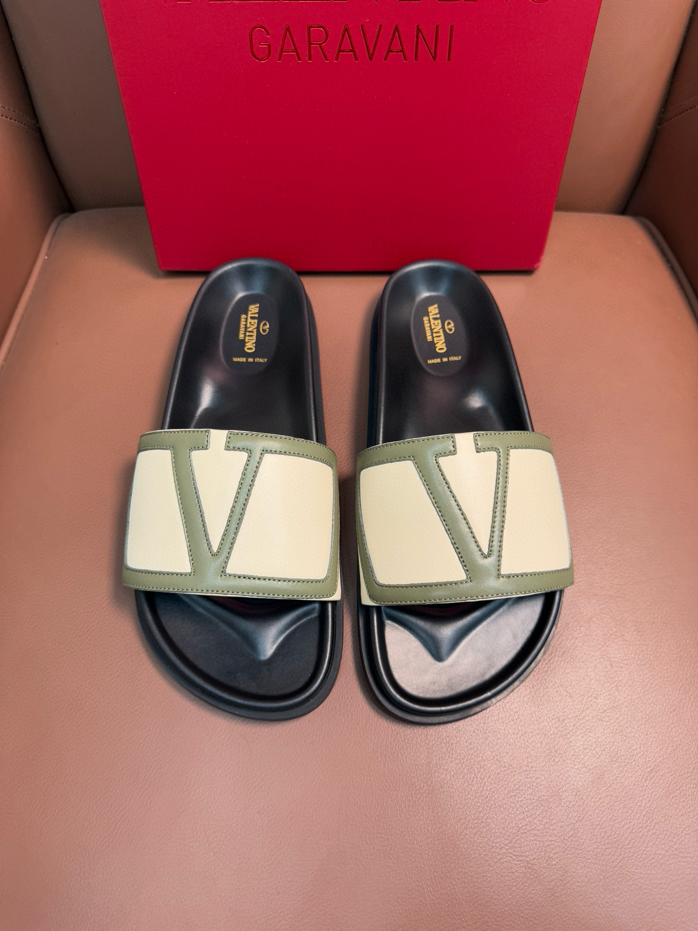 발렌티노 남자 슬리퍼